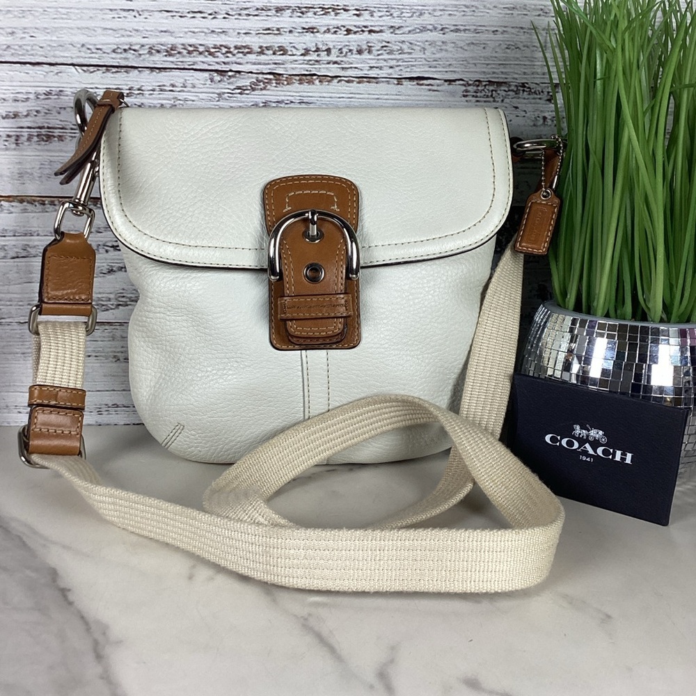 Coach Soho Buckle Flap White And Tan Crossbody Small Fall Bag